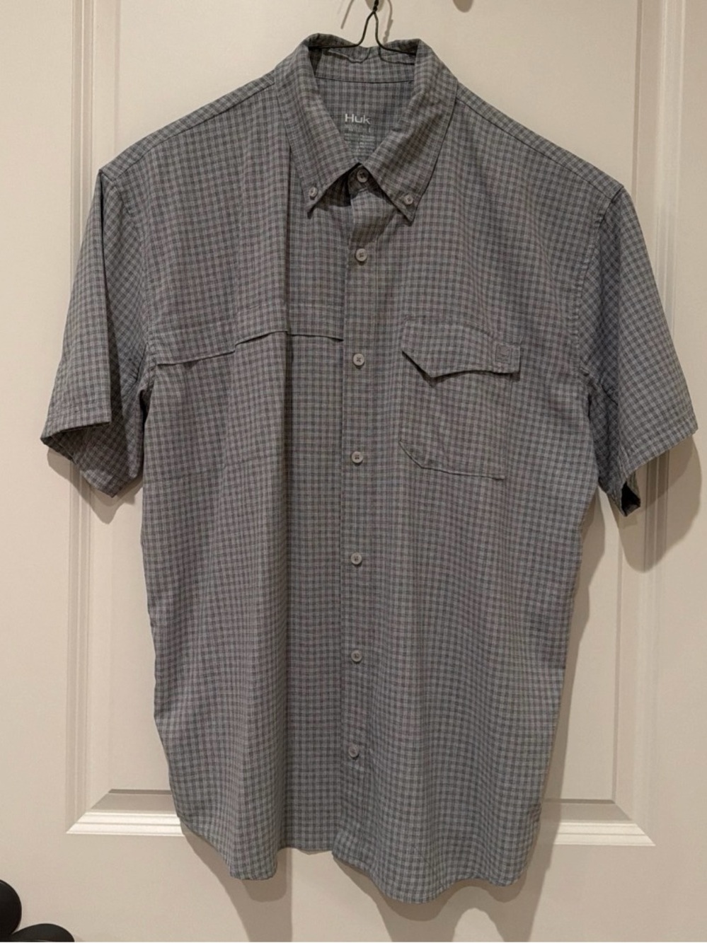 Huk Short-Sleeve Button-Down Shirt in Gray Plaid